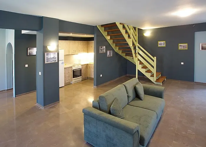 Darmani Spyros Apartments