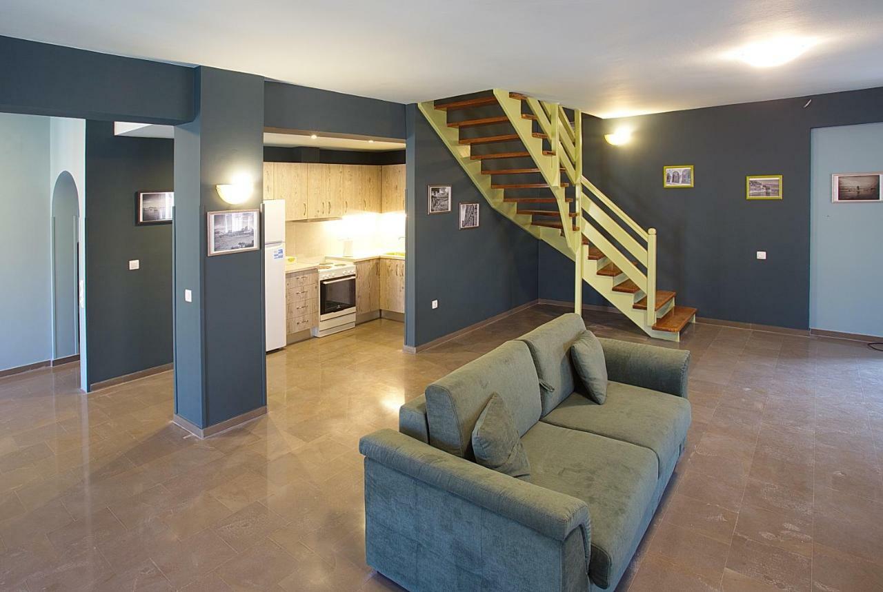Darmani Spyros Apartment